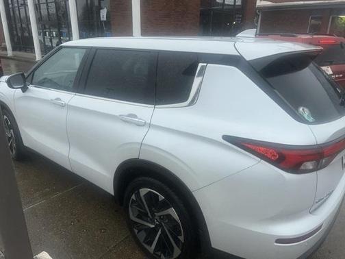 2022 Mitsubishi Outlander ES 2.5 S-AWC