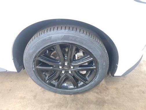 2022 Ford Edge ST Line