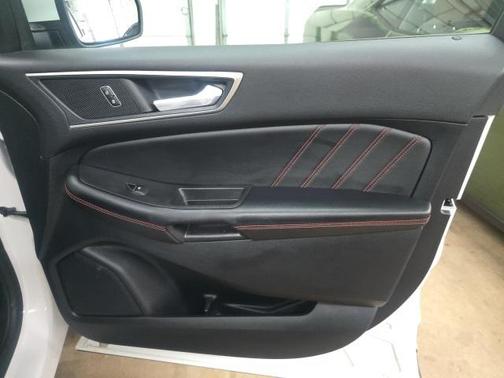 2022 Ford Edge ST Line