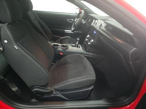 2021 Ford Mustang EcoBoost