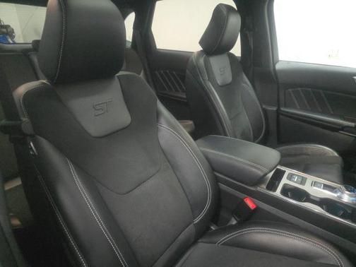 2021 Ford Edge ST