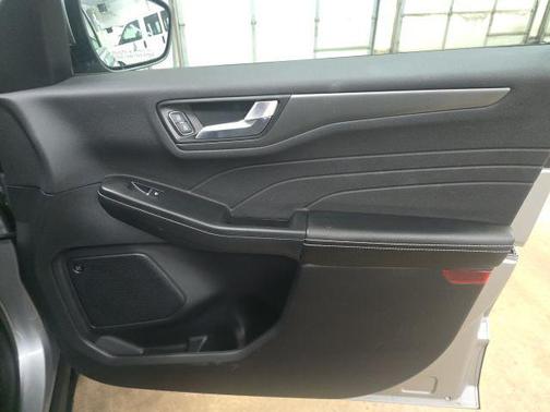 Iconic Silver Metallic 2023 Ford Escape Active