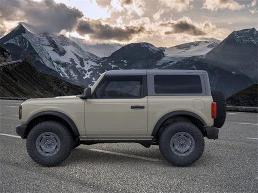 2025 Ford Bronco Base