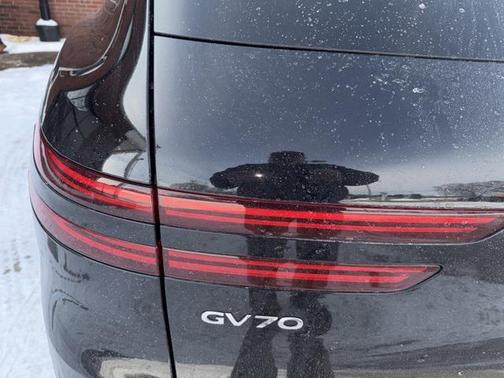2024 Genesis GV70 2.5T AWD