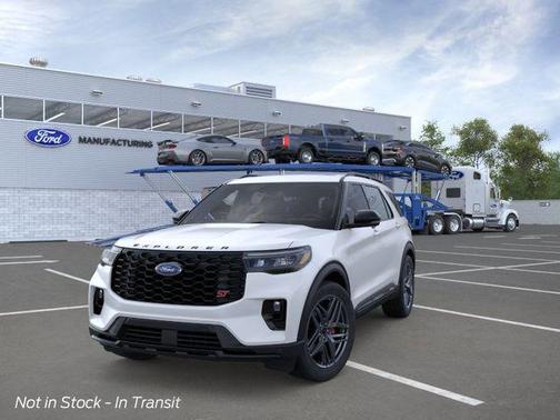 Star White Metallic Tri-Coat 2026 Ford Explorer ST