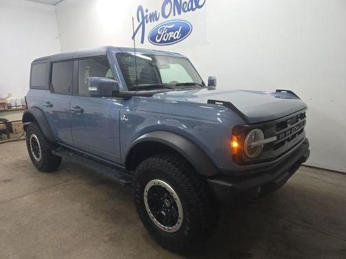 Azure Gray Metallic 2024 Ford Bronco Outer Banks