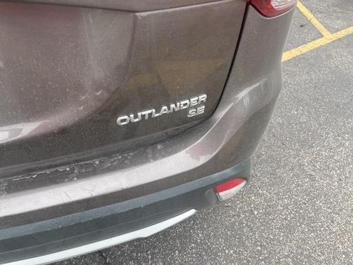 2018 Mitsubishi Outlander ES