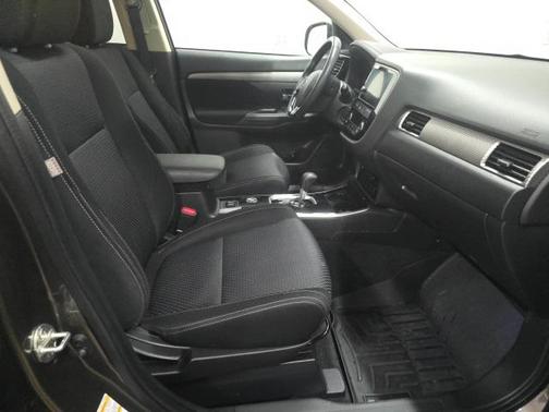 2018 Mitsubishi Outlander ES