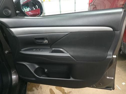 2018 Mitsubishi Outlander ES