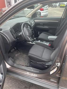 2018 Mitsubishi Outlander ES