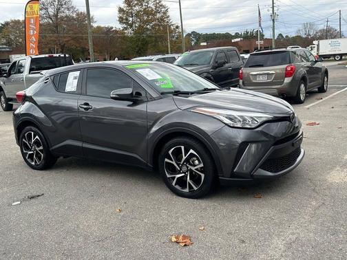 2021 Toyota C-HR XLE 4dr Crossover