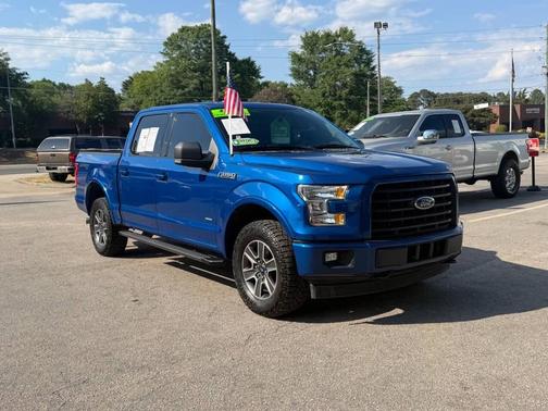 Blue 2017 Ford F-150 XLT