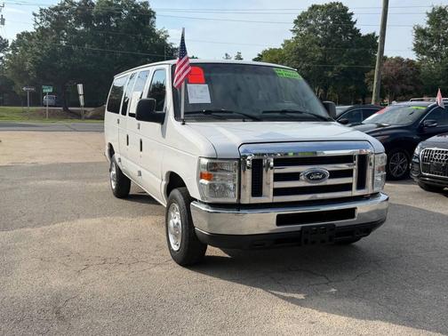 Oxford White 2010 Ford E350 Super Duty XL