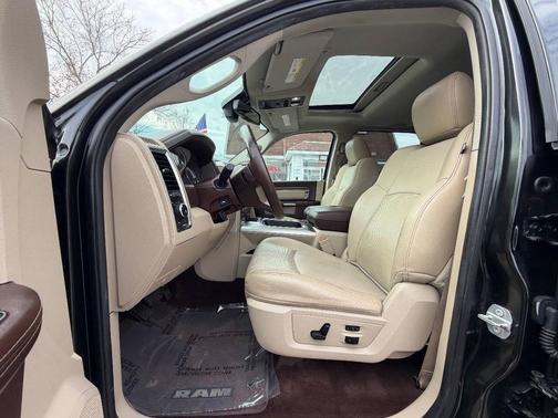 2017 RAM 1500 Laramie