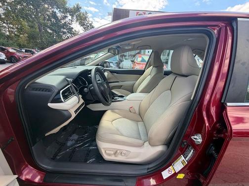Ruby Flare Pearl 2018 Toyota Camry LE