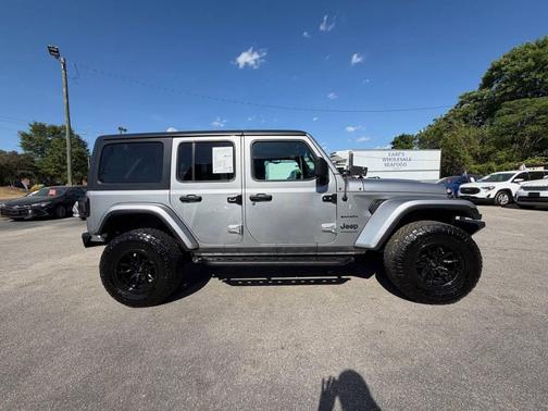 Billet Silver Metallic Clearcoat 2018 Jeep Wrangler Unlimited Sahara