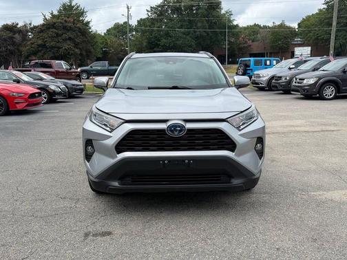 Silver Sky Metallic 2021 Toyota RAV4 Hybrid XLE