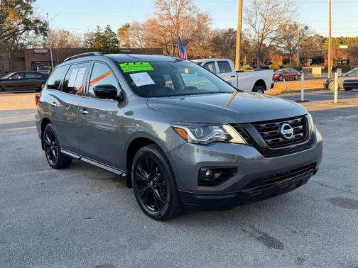 2018 Nissan Pathfinder SL