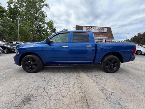 Brilliant Black Crystal Pearlcoat 2016 RAM 1500 Tradesman/Express