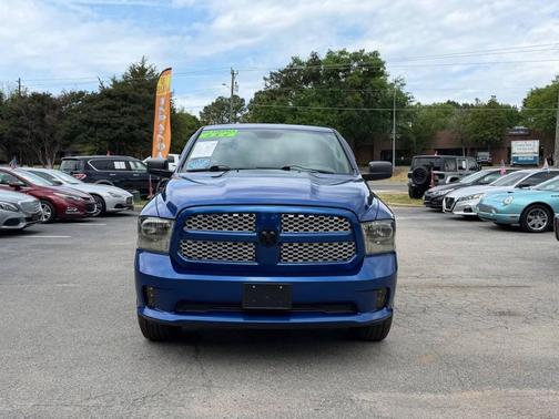 Brilliant Black Crystal Pearlcoat 2016 RAM 1500 Tradesman/Express