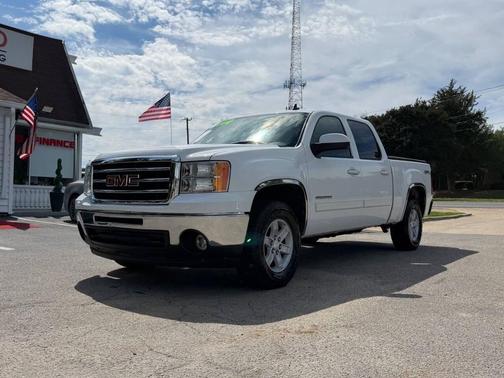 White 2013 GMC Sierra 1500 SLT