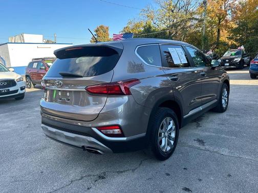 2019 Hyundai SANTA FE SE 2.4