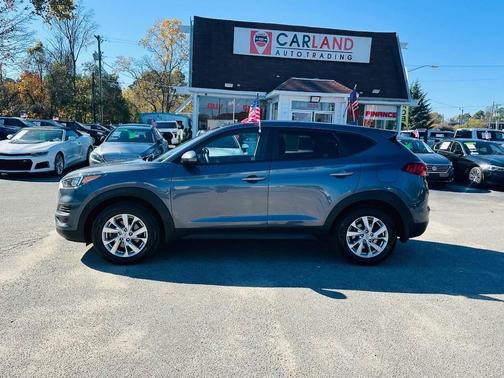 2021 Hyundai TUCSON SE