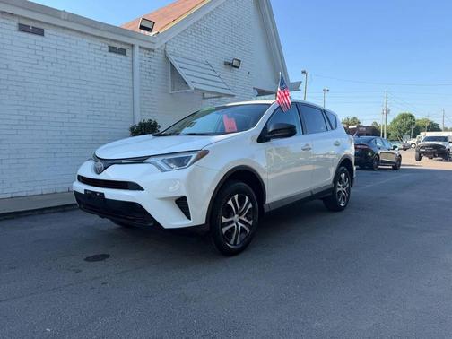 Super White 2017 Toyota RAV4 LE