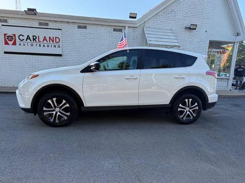 Super White 2017 Toyota RAV4 LE