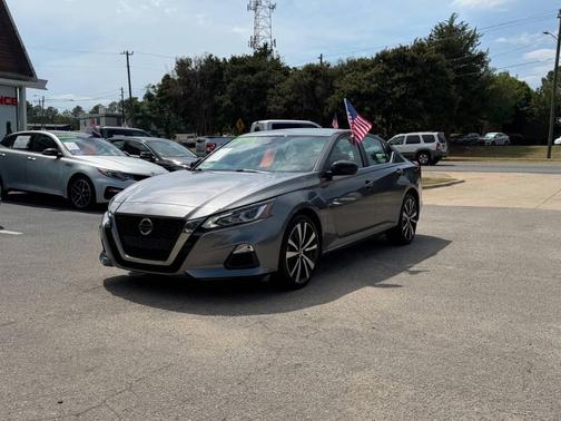 Gun Metallic 2022 Nissan Altima SR Intelligent AWD