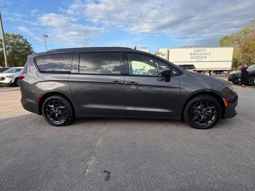 2019 Chrysler Pacifica Touring-L Plus
