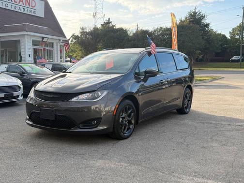 2019 Chrysler Pacifica Touring-L Plus