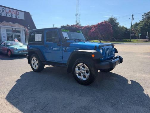 Hydro Blue Pearlcoat 2016 Jeep Wrangler Willys Wheeler