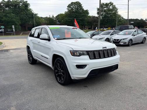 Bright White Clearcoat 2019 Jeep Grand Cherokee Altitude