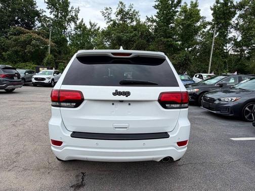 Bright White Clearcoat 2019 Jeep Grand Cherokee Altitude