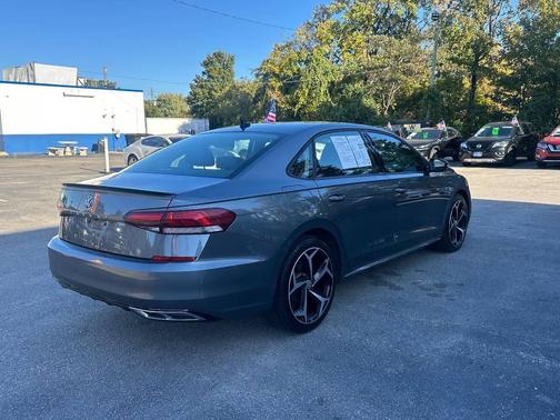 2020 Volkswagen Passat 2.0T R-Line
