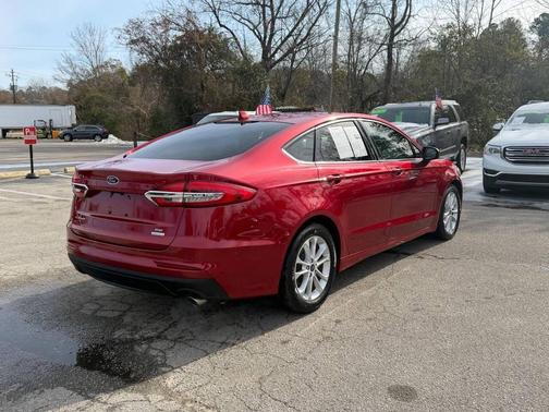 2020 Ford Fusion SE