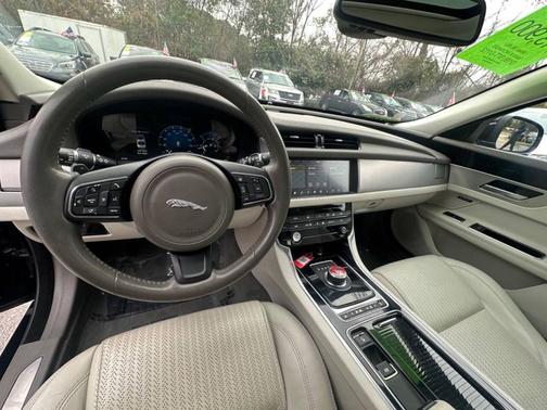 2017 Jaguar XF 20d Prestige