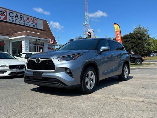 2022 Toyota Highlander LE