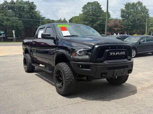 Diamond Black Crystal Pearlcoat 2020 RAM 1500 Classic Warlock Crew Cab 4x4 5'7' Box