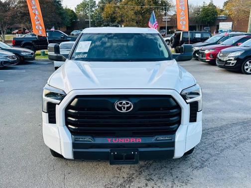 2022 Toyota Tundra SR5