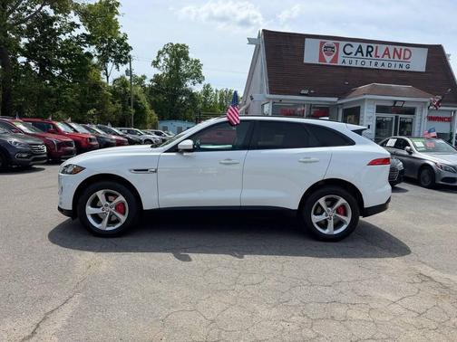 Fuji White 2018 Jaguar F-PACE 25t Premium