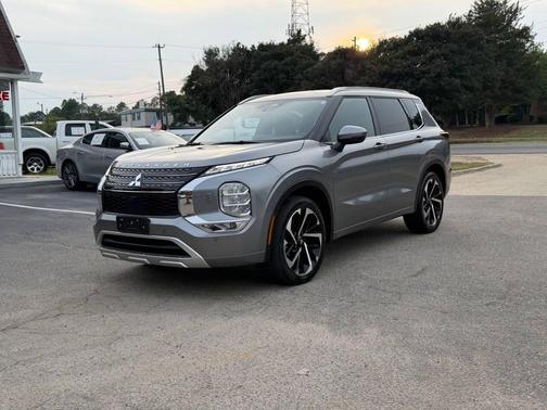 Mercury Gray Metallic 2022 Mitsubishi Outlander SP