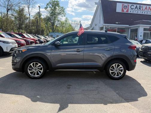 2016 Hyundai TUCSON SE