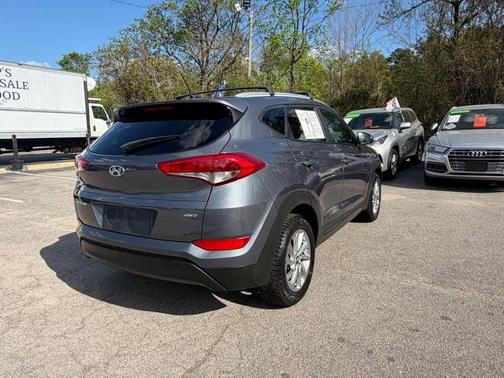 2016 Hyundai TUCSON SE