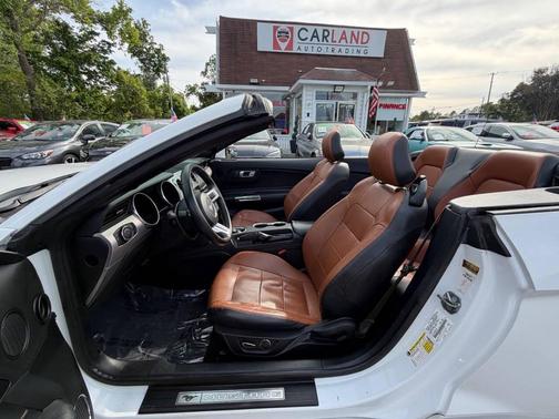 Oxford White 2019 Ford Mustang EcoBoost Premium
