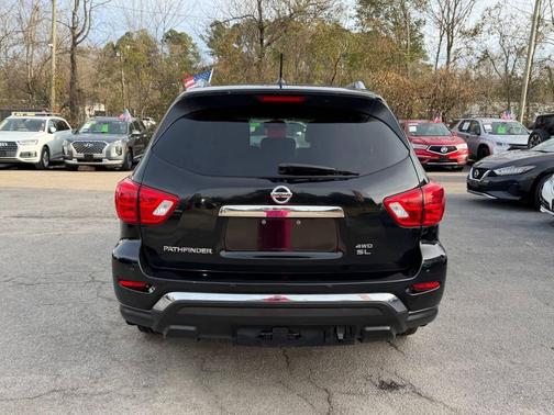 2017 Nissan Pathfinder SL