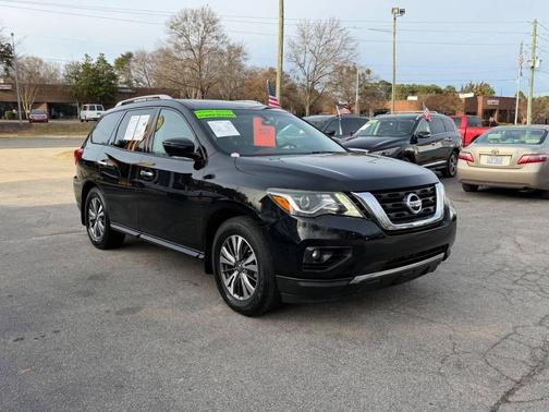 2017 Nissan Pathfinder SL