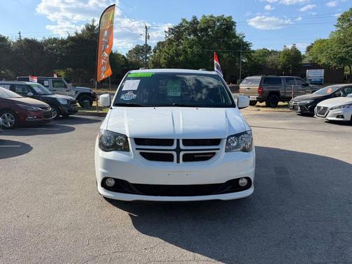 White Knuckle Clearcoat 2019 Dodge Grand Caravan GT