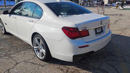 2014 BMW 750 i xDrive